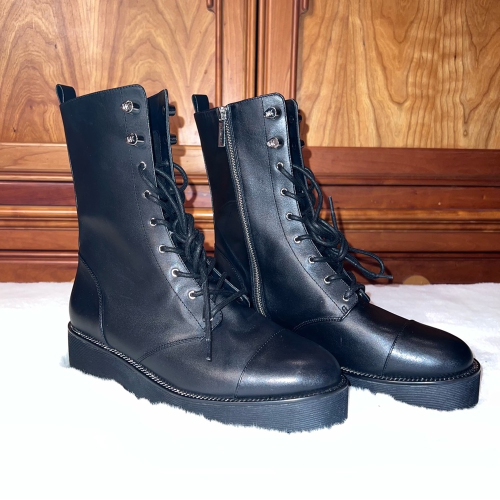 NWOB Michael Kors Black Combat Boots Lace Up Shoes MK Designer Logo Size 9.5 M